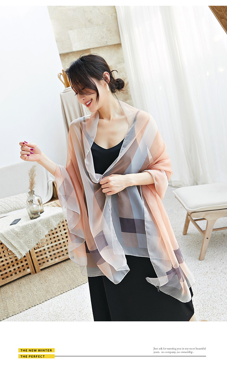 The Korean version of gauze scarf with scarf gradient long beach towel sunscreen scarf shawl dual-use women The Korean version of gauze scarf with scarf gradient long beach towel sunscreen scarf shawl dual-use women