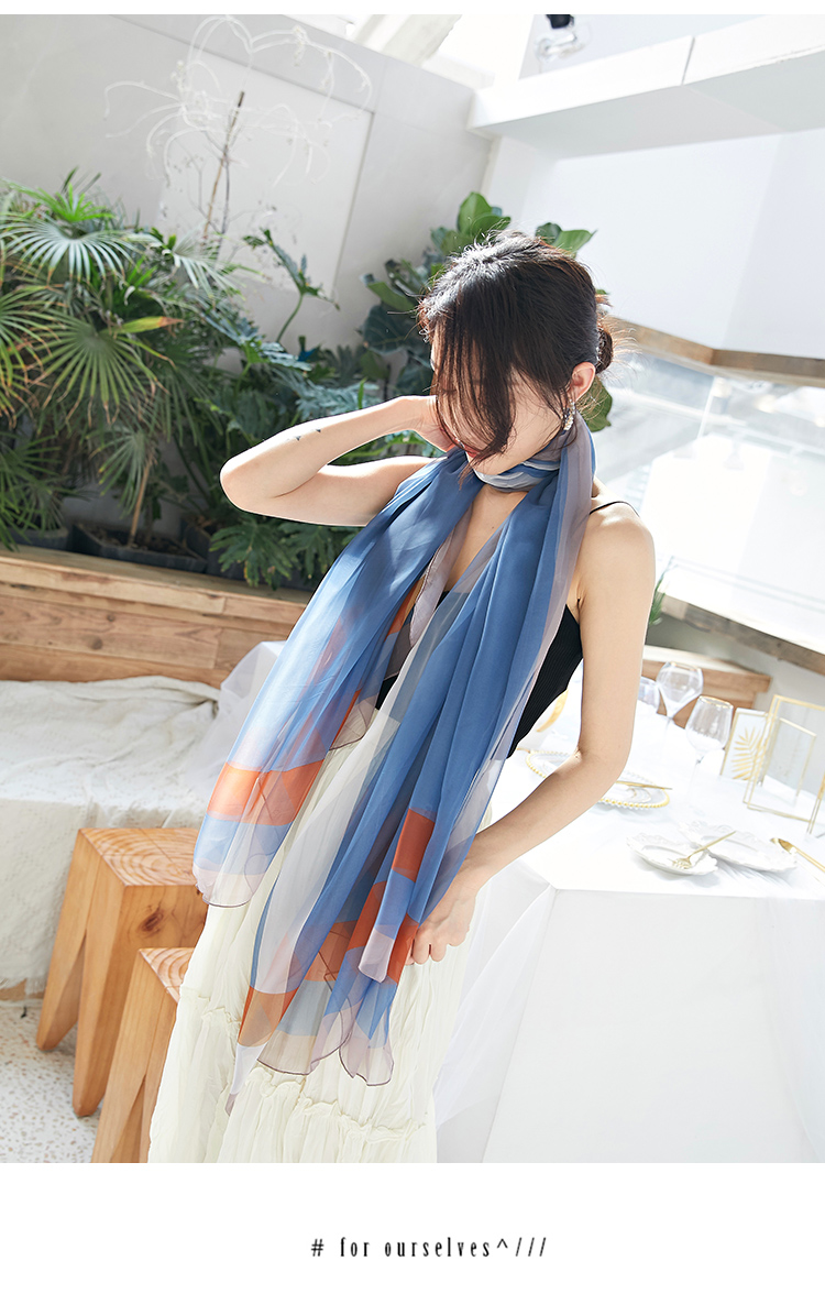 The Korean version of gauze scarf with scarf gradient long beach towel sunscreen scarf shawl dual-use women The Korean version of gauze scarf with scarf gradient long beach towel sunscreen scarf shawl dual-use women