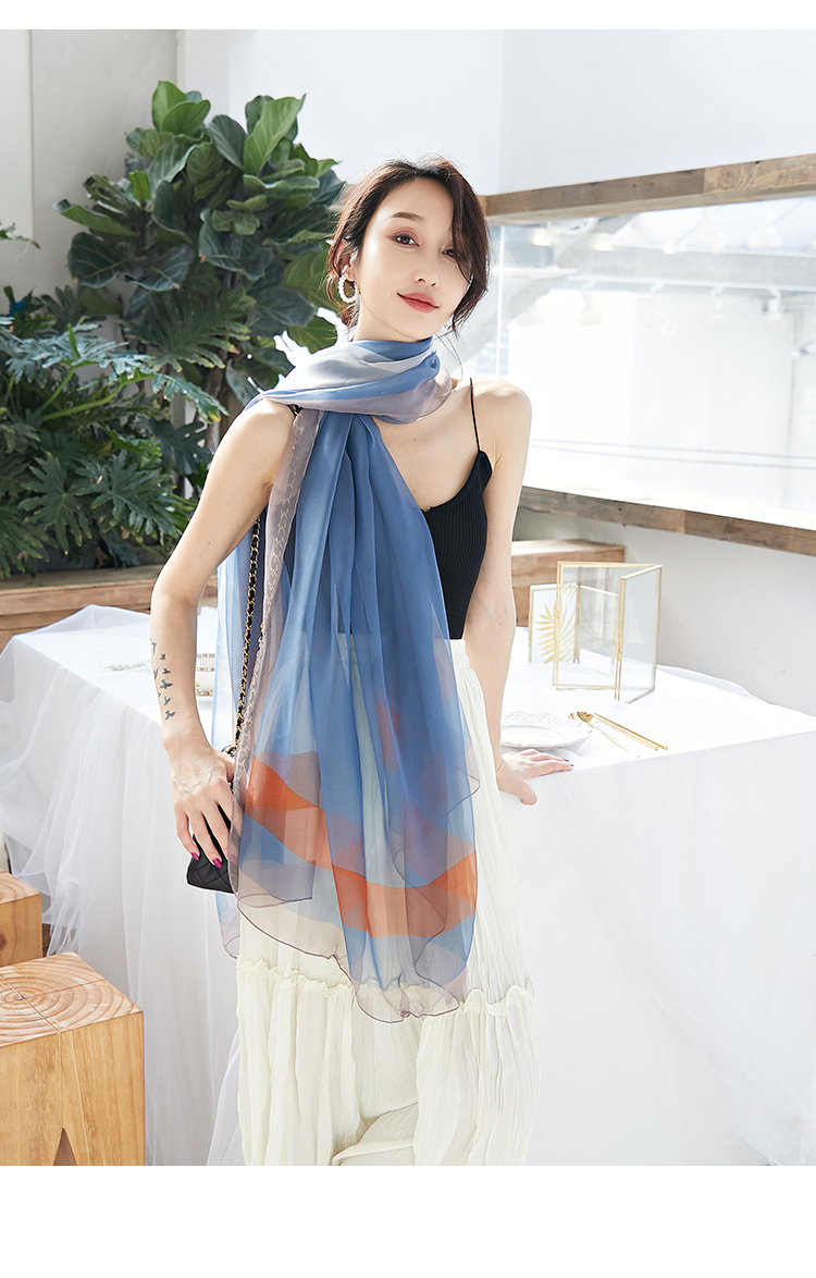 The Korean version of gauze scarf with scarf gradient long beach towel sunscreen scarf shawl dual-use women The Korean version of gauze scarf with scarf gradient long beach towel sunscreen scarf shawl dual-use women