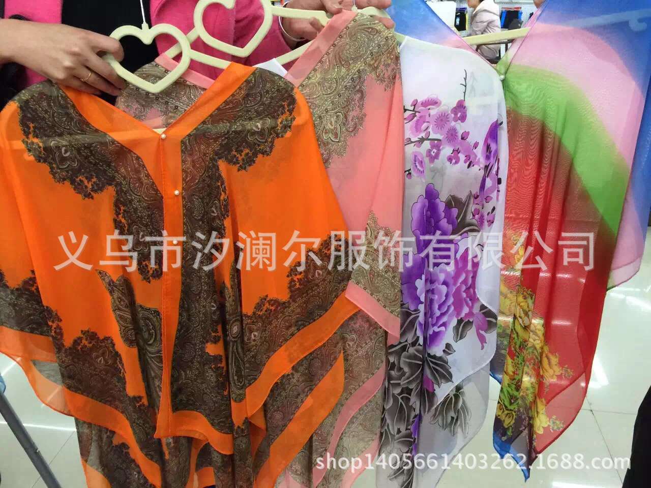 Pearl buckle shawl beach towel vintage beach shawl chiffon radiant clothing multi-color supply manufacturers direct wholesale Pearl buckle shawl beach towel vintage beach shawl chiffon radiant clothing multi-color supply manufacturers direct wholesale