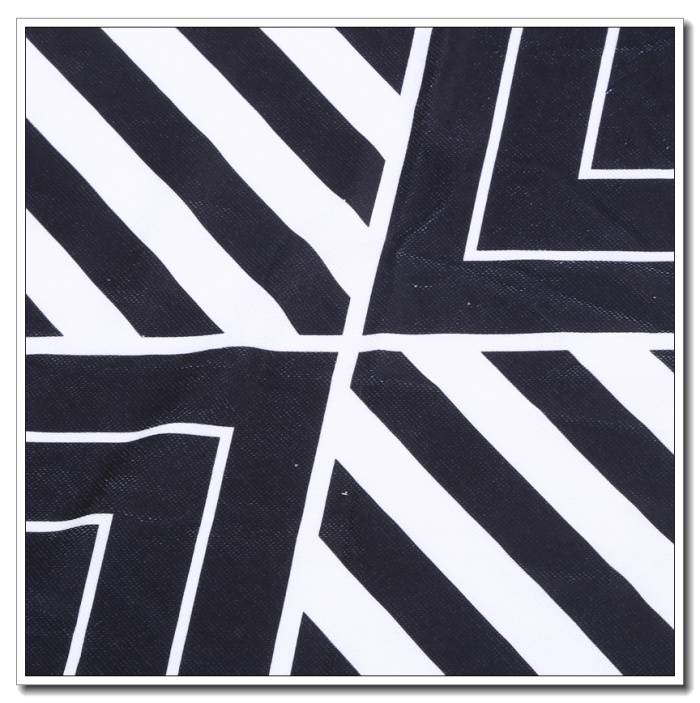 Manufacturer direct selling high - grade circular tassel beach towel cotton printed fringe bath towel. Manufacturer direct selling high - grade circular tassel beach towel cotton printed fringe bath towel.