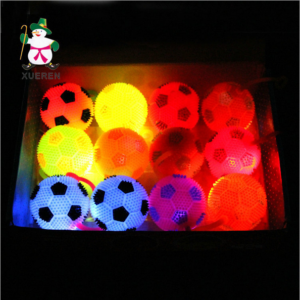 Children&#039;s toys to spread the hot flash football gadgets whistle 6.5cm luminous toy elastic massage ball