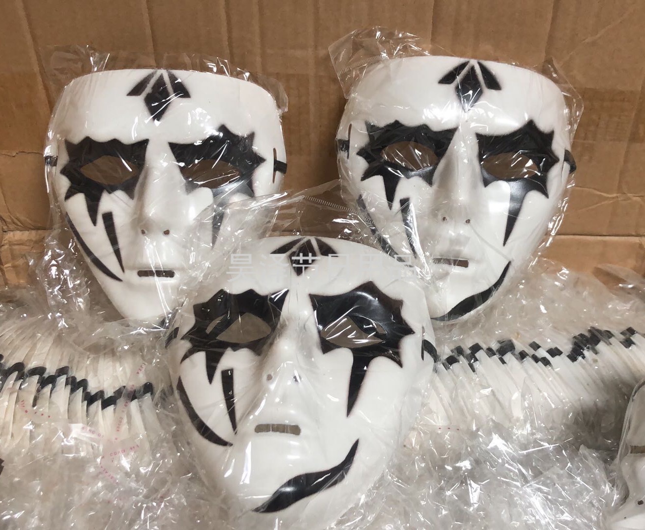 Clown Hand-Painted Mask Anime Cos Face Painting Thousand-Change Two-Dimensional Pattern Ball Ghost Face Mask Comic Show Props Clown Hand-Painted Mask Anime Cos Face Painting Thousand-Change Two-Dimensional Pattern Ball Ghost Face Mask Comic Show Props