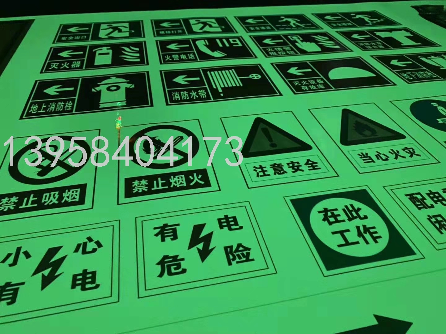 Wall Decoration Moon Dot Fluorescent Stickers Luminous Star Stickers Glow Sticker Bedroom Room Self-Adhesive Wallpaper Wall Decoration Moon Dot Fluorescent Stickers Luminous Star Stickers Glow Sticker Bedroom Room Self-Adhesive Wallpaper
