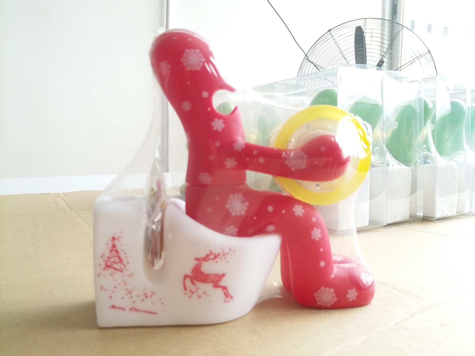 TV Hot Selling Amazon Cross-Border E-Commerce Foreign Trade Supply Creative Toilet Tape Base Christmas Gift TV Hot Selling Amazon Cross-Border E-Commerce Foreign Trade Supply Creative Toilet Tape Base Christmas Gift