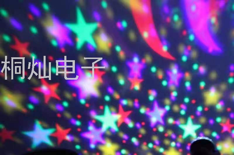 SY-668 New Stage Lights Card Wireless Bluetooth Speaker Octopus Christmas Lights Star Light Audio Gift SY-668 New Stage Lights Card Wireless Bluetooth Speaker Octopus Christmas Lights Star Light Audio Gift