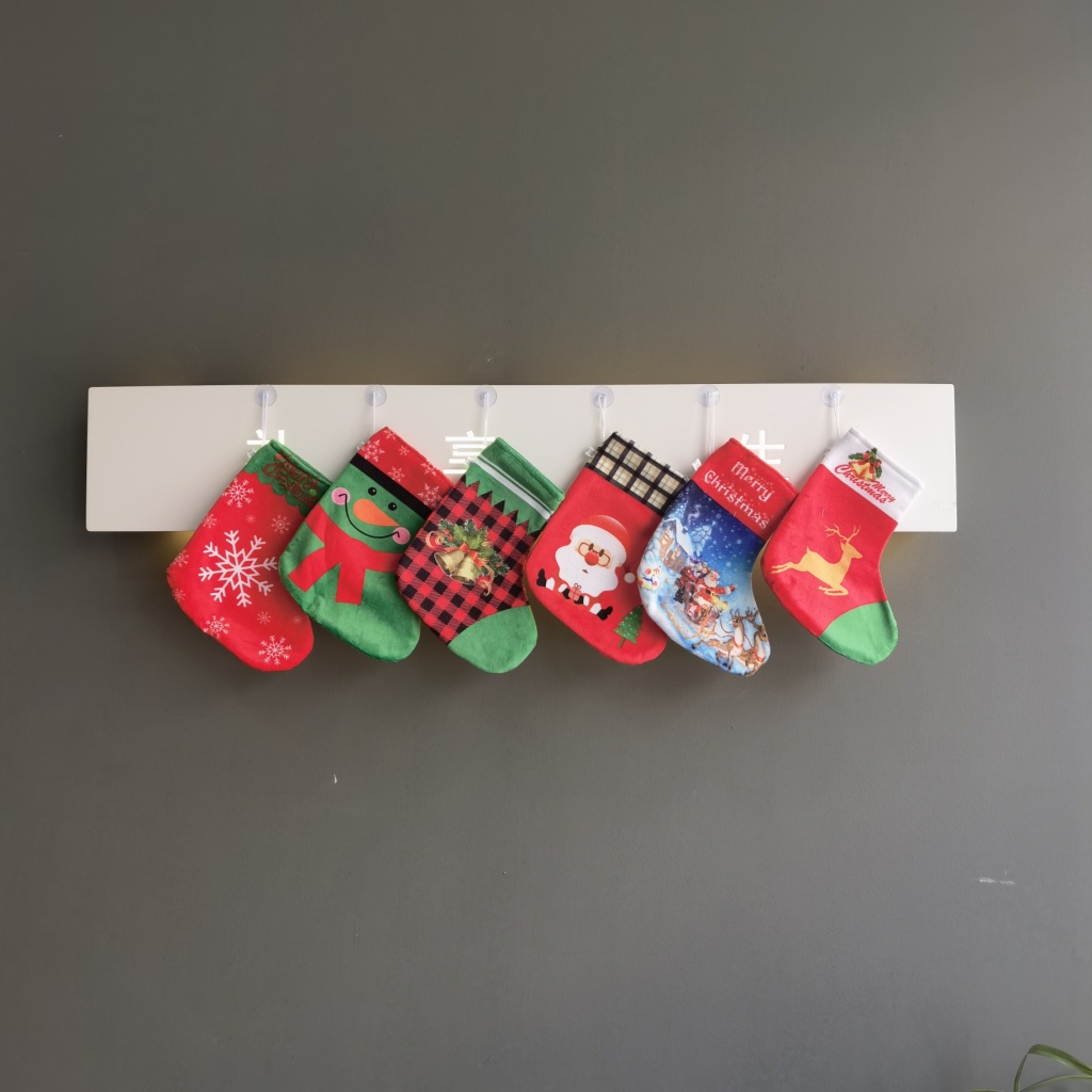 Christmas Socks Gift Bag Gift Box Christmas Tree Decorative Ornaments Old Man Snowman Elk Socks Creative Wallet Christmas Socks Gift Bag Gift Box Christmas Tree Decorative Ornaments Old Man Snowman Elk Socks Creative Wallet