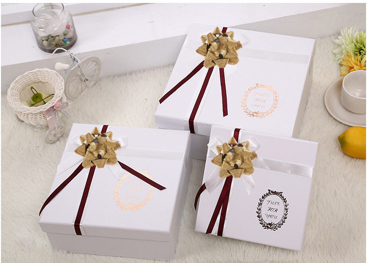 Star flower gold gift flower Christmas gift box Korean custom ribbon packaging comes with plastic Star flower gold gift flower Christmas gift box Korean custom ribbon packaging comes with plastic