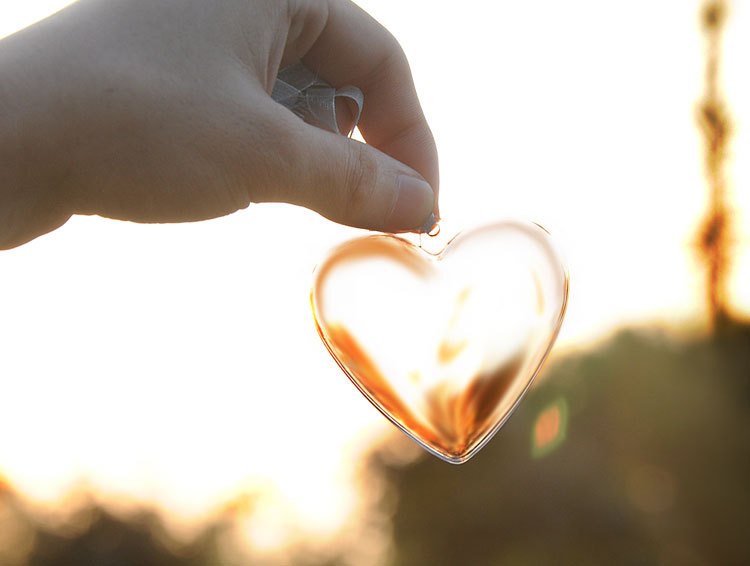 High-Permeability Food Grade Environmental Protection Material Transparent Plastic Heart-Shaped Christmas Ball Plastic Ball Christmas Supplies Decorations High-Permeability Food Grade Environmental Protection Material Transparent Plastic Heart-Shaped Christmas Ball Plastic Ball Christmas Supplies Decorations