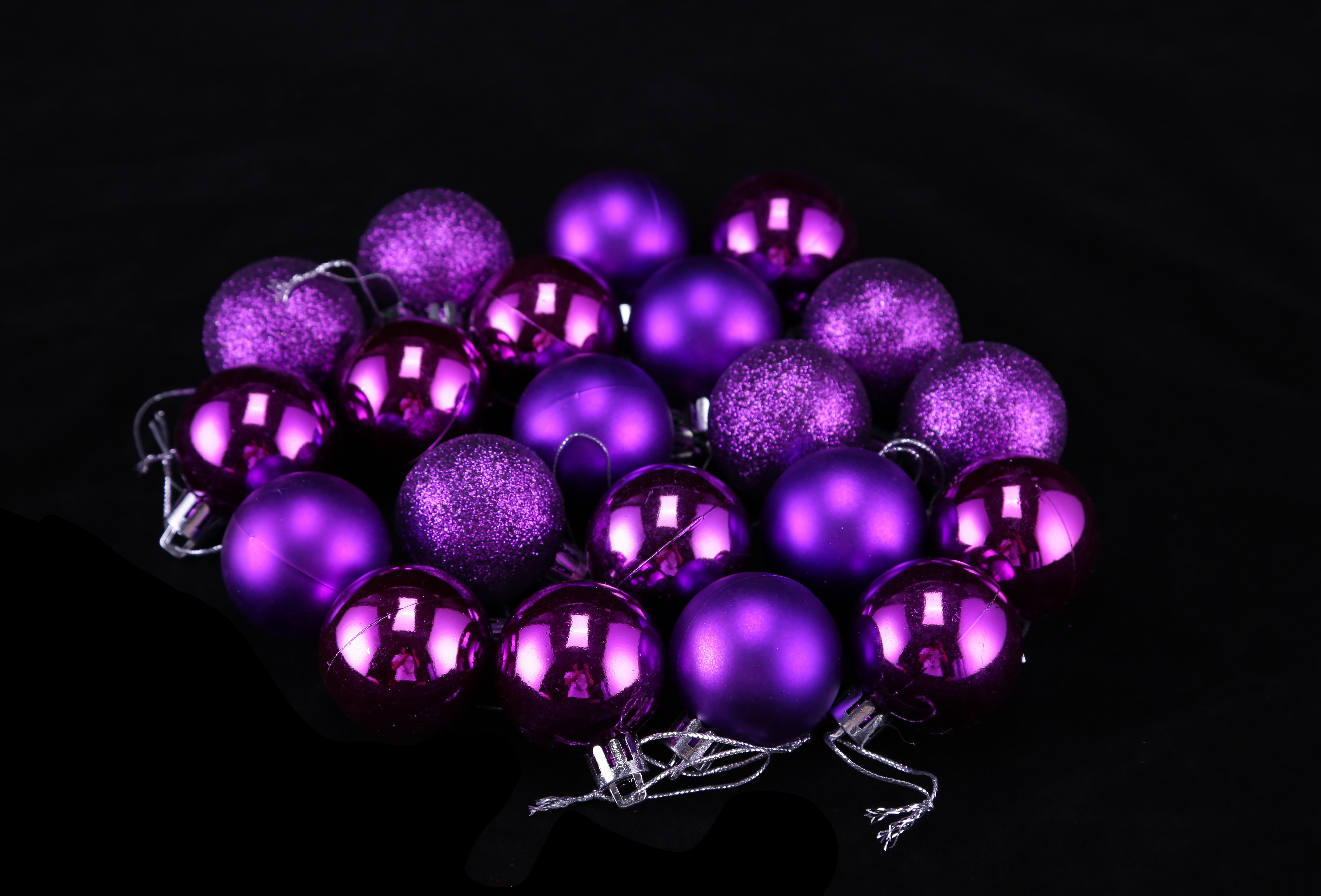 Christmas ball shopping mall condole top decorations colorful ball hang ball decoration supplies. Christmas ball shopping mall condole top decorations colorful ball hang ball decoration supplies.