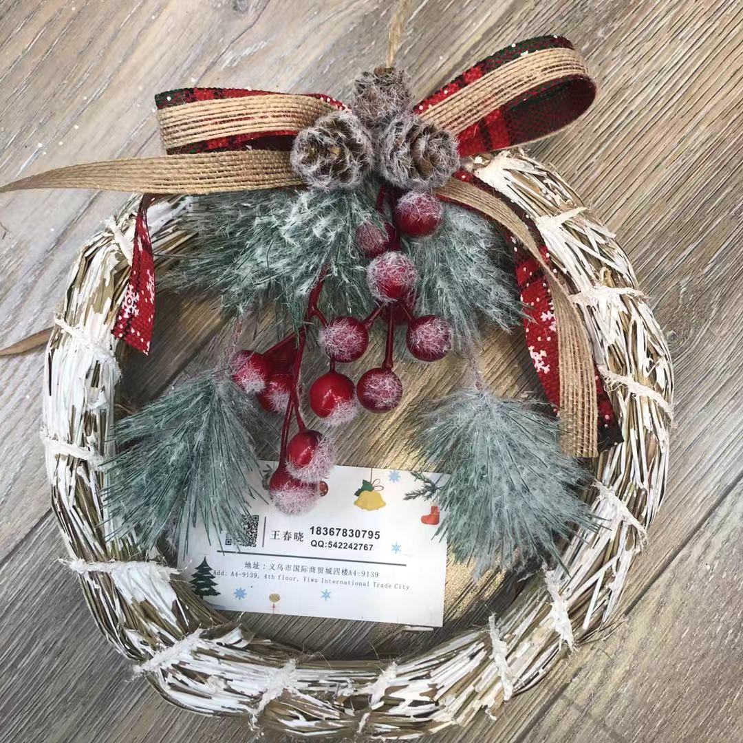 There is a Christmas tree tree hanging Christmas tree circle supplies display There is a Christmas tree tree hanging Christmas tree circle supplies display