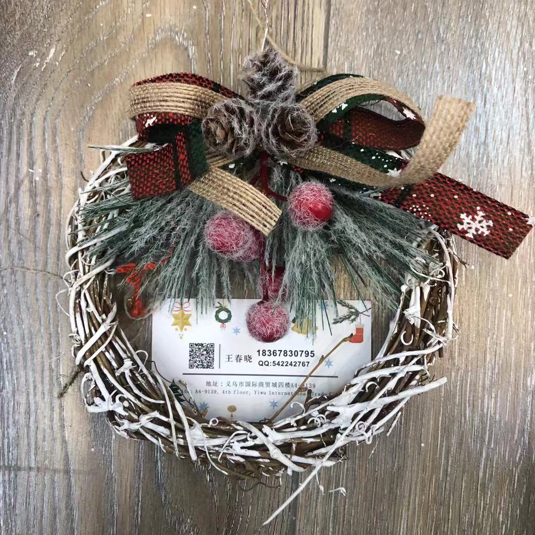 There is a Christmas tree tree hanging Christmas tree circle supplies display There is a Christmas tree tree hanging Christmas tree circle supplies display