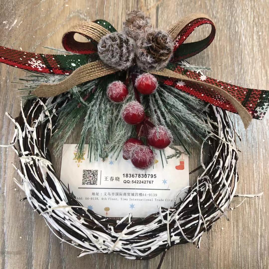 There is a Christmas tree tree hanging Christmas tree circle supplies display There is a Christmas tree tree hanging Christmas tree circle supplies display