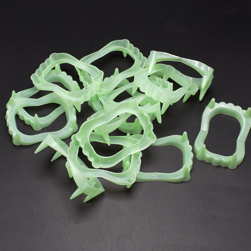 April Fool's Day Whole Body Toy Halloween Props Supplies Horror Vampire Luminous Dentures Scare Toys April Fool's Day Whole Body Toy Halloween Props Supplies Horror Vampire Luminous Dentures Scare Toys