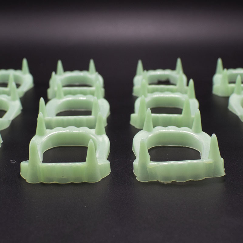 April Fool's Day Whole Body Toy Halloween Props Supplies Horror Vampire Luminous Dentures Scare Toys April Fool's Day Whole Body Toy Halloween Props Supplies Horror Vampire Luminous Dentures Scare Toys