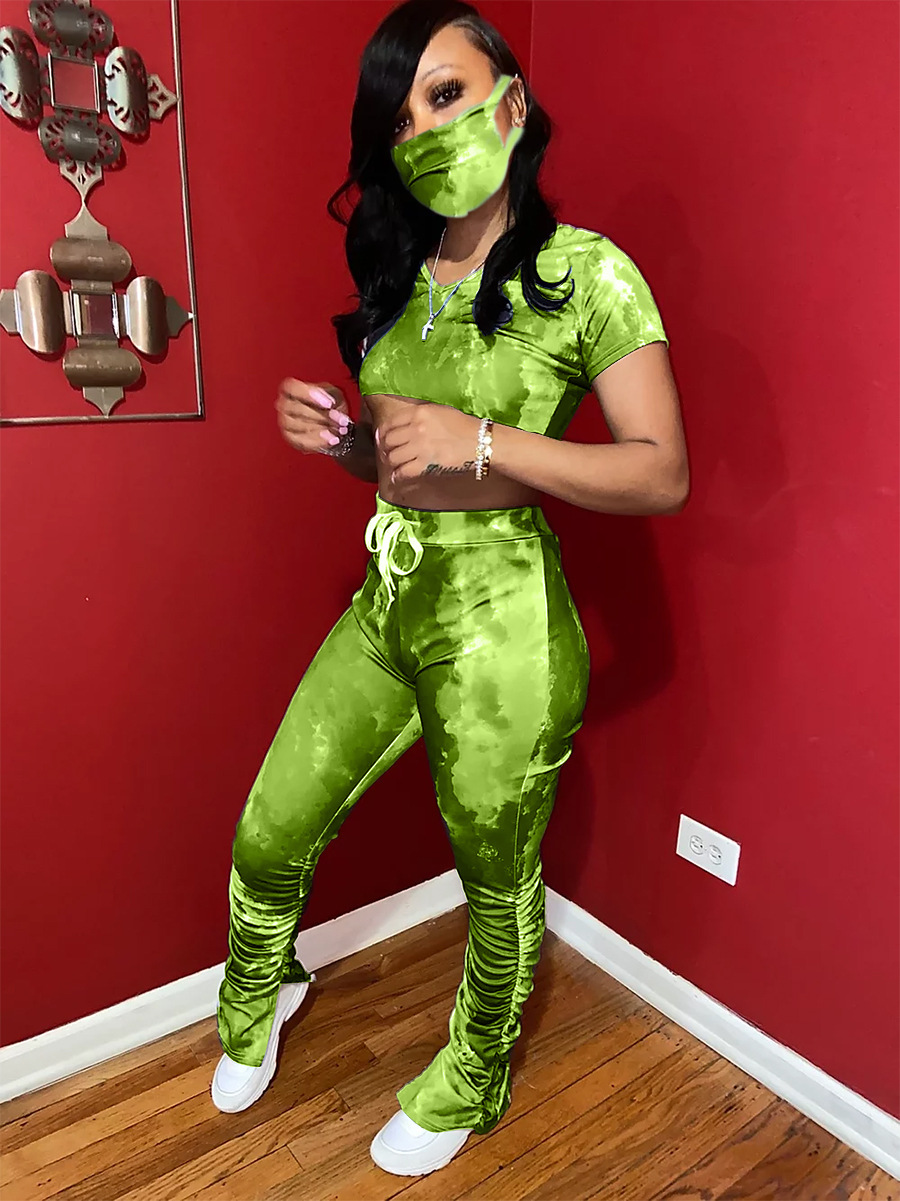 A3193 New European and American women's tie-dye fashion pleated slit Micro trumpet sports suit (including mask) A3193 New European and American women's tie-dye fashion pleated slit Micro trumpet sports suit (including mask)