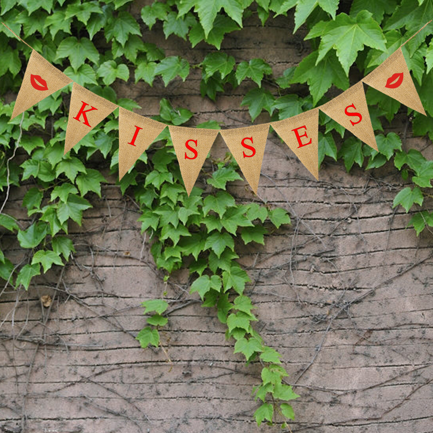 Wholesale Proposal Engagement Valentine&#039;s Day Party Decoration Garland Kisses Lips Linen Triangle Hanging Flag