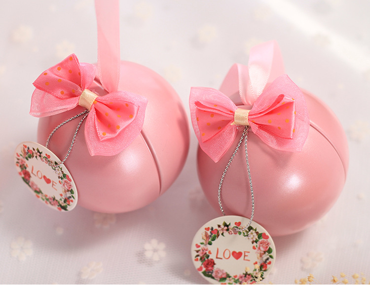 The new candy box creative heart of the marriage married romantic Korean gift box tinplate candy box The new candy box creative heart of the marriage married romantic Korean gift box tinplate candy box