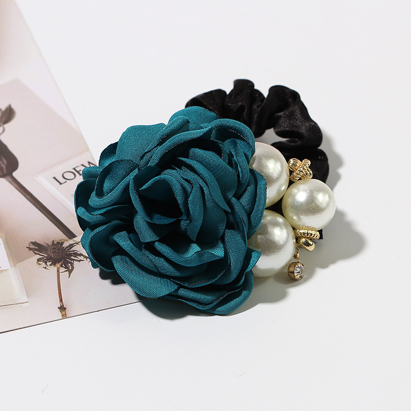 Korean version of fashion hair decoration large pearl rose flowers hair circle camellia hair rope headdress inlaid with Korean version of fashion hair decoration large pearl rose flowers hair circle camellia hair rope headdress inlaid with