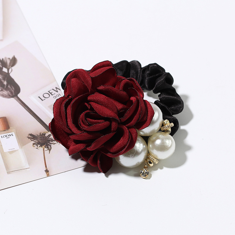 Korean version of fashion hair decoration large pearl rose flowers hair circle camellia hair rope headdress inlaid with Korean version of fashion hair decoration large pearl rose flowers hair circle camellia hair rope headdress inlaid with