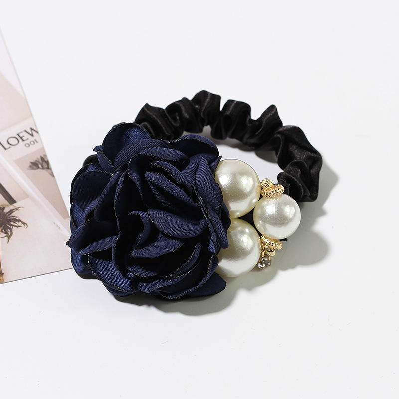 Korean version of fashion hair decoration large pearl rose flowers hair circle camellia hair rope headdress inlaid with Korean version of fashion hair decoration large pearl rose flowers hair circle camellia hair rope headdress inlaid with
