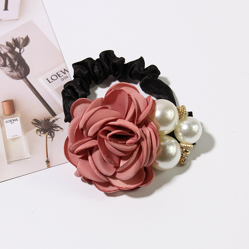 Korean version of fashion hair decoration large pearl rose flowers hair circle camellia hair rope headdress inlaid with Korean version of fashion hair decoration large pearl rose flowers hair circle camellia hair rope headdress inlaid with