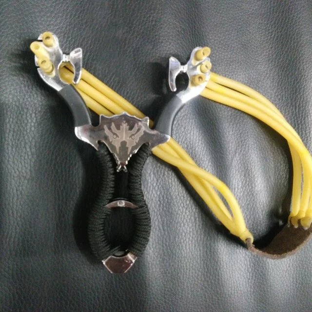 Composite Wolverine Wolverine slingshot slingshot 3 card traditional Wolverine Yiwu purchase wholesale slingshot Composite Wolverine Wolverine slingshot slingshot 3 card traditional Wolverine Yiwu purchase wholesale slingshot