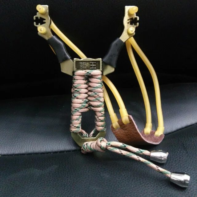 2 shares of the Pearl Dragon slingshot slingshot slingshot slingshot adult outdoor Yiwu purchase wholesale network