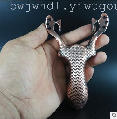 Wholesale and retail of titanium alloy outdoor Anaconda slingshot shooting toy recurve large athletics slingshot