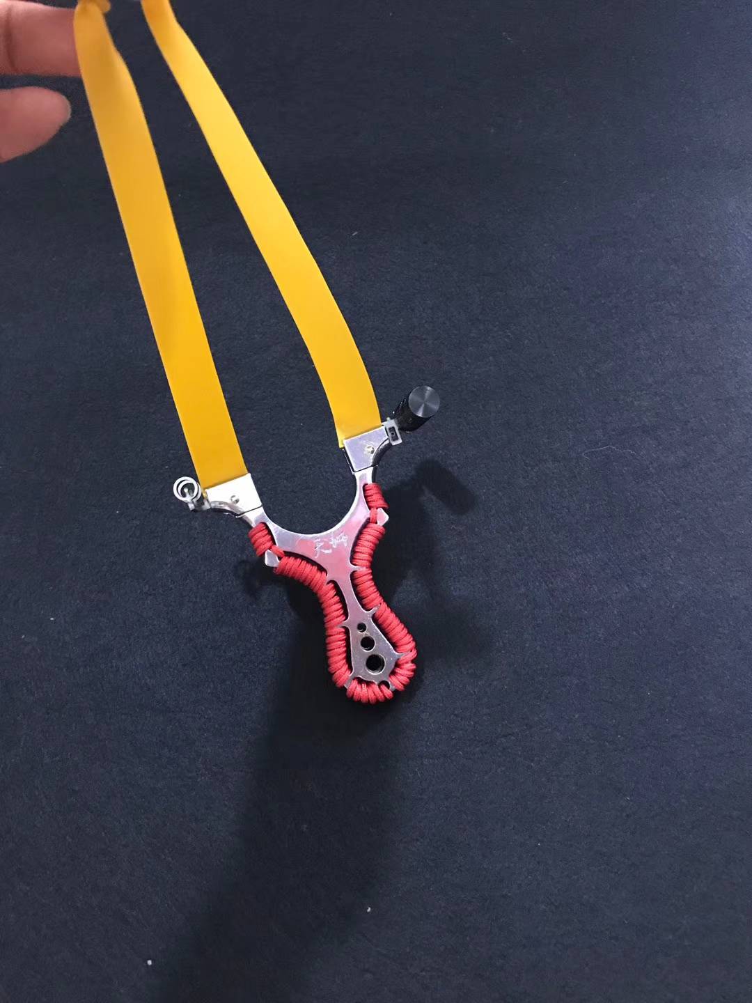 New tianshi feel wang flat skin slingshot accurate light aiming fast pressure reflex slingshot New tianshi feel wang flat skin slingshot accurate light aiming fast pressure reflex slingshot