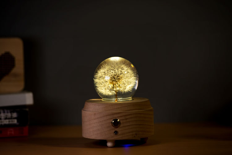 Carousel crystal ball music box INS imported beech crystal with light music box valentine's day gift Carousel crystal ball music box INS imported beech crystal with light music box valentine's day gift