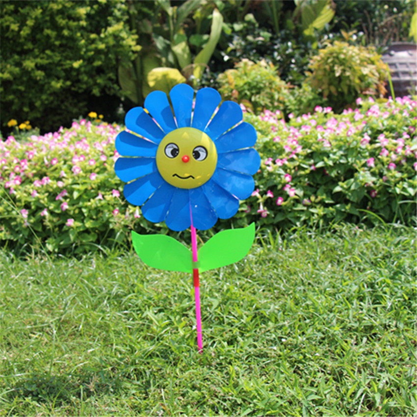 Factory Direct Sales Children's Smiley Windmill Traditional Nostalgic Toy Cartoon Windmill Park Stall Hot Sale Wholesale Factory Direct Sales Children's Smiley Windmill Traditional Nostalgic Toy Cartoon Windmill Park Stall Hot Sale Wholesale