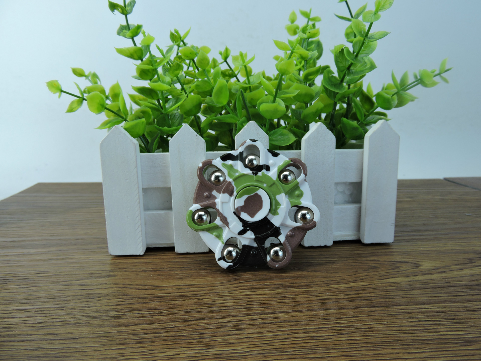 New Creative Hand Spinner Fidget Spinner Fingertip Gyro Decompression Sports Hand Spinner Universal Version New Creative Hand Spinner Fidget Spinner Fingertip Gyro Decompression Sports Hand Spinner Universal Version