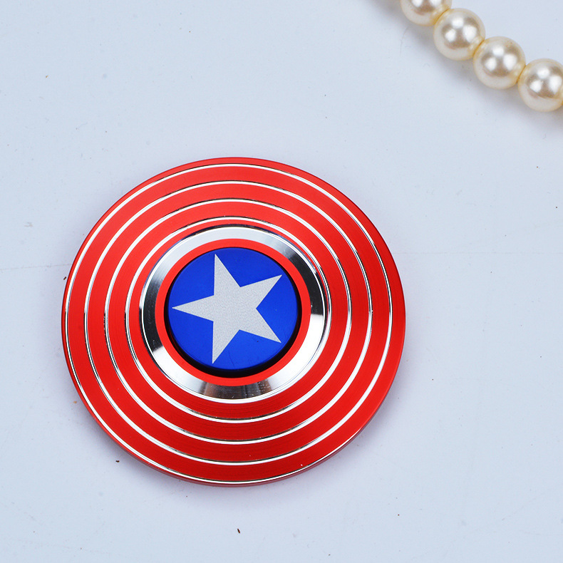 The new captain America's fingertip gyro metal decompressor refers to a spiral of cool creative toy gyro wholesale. The new captain America's fingertip gyro metal decompressor refers to a spiral of cool creative toy gyro wholesale.