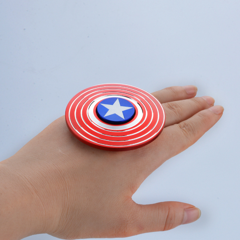 The new captain America's fingertip gyro metal decompressor refers to a spiral of cool creative toy gyro wholesale. The new captain America's fingertip gyro metal decompressor refers to a spiral of cool creative toy gyro wholesale.