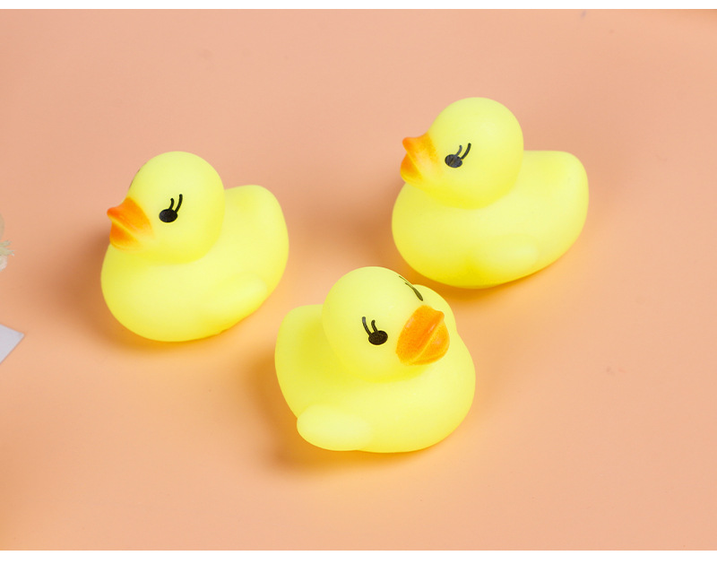 Water Playing Small Yellow Duck Mini Bath Toys Baby Toys Little Duck Vinyl Yiwu Children's Toys Wholesale