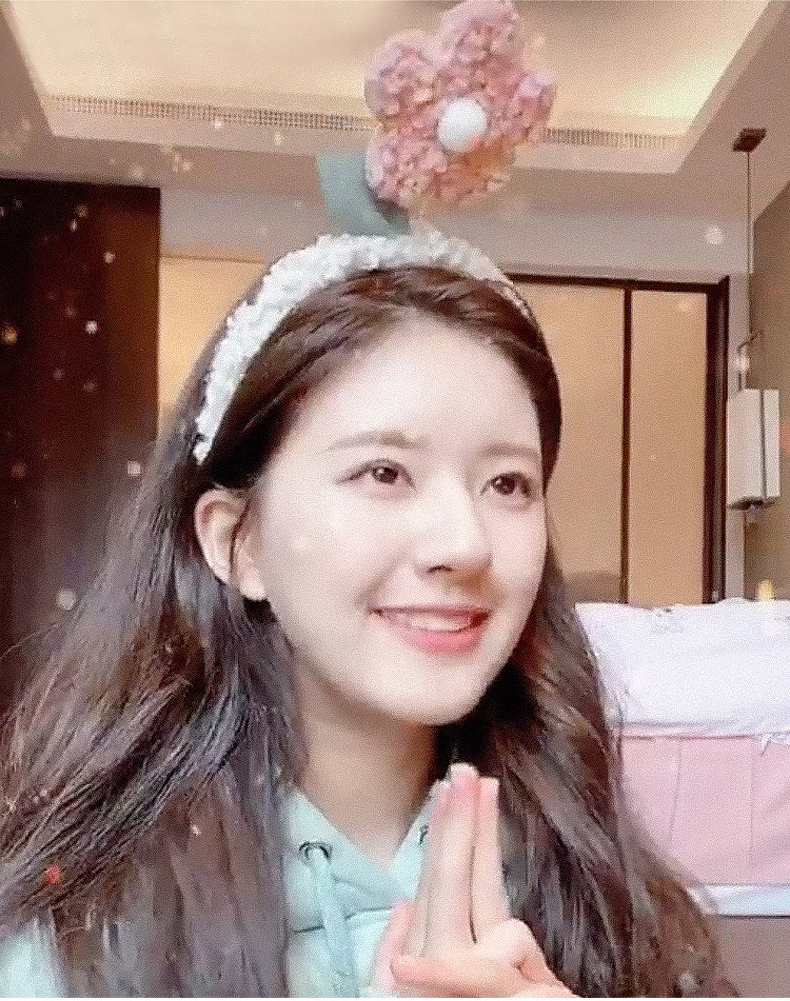 Zhao Lusi Same Style TikTok Headband Female Face Wash Headband Cartoon Plush Headband Cute Little Flowers Hair Clip Headdress Zhao Lusi Same Style TikTok Headband Female Face Wash Headband Cartoon Plush Headband Cute Little Flowers Hair Clip Headdress