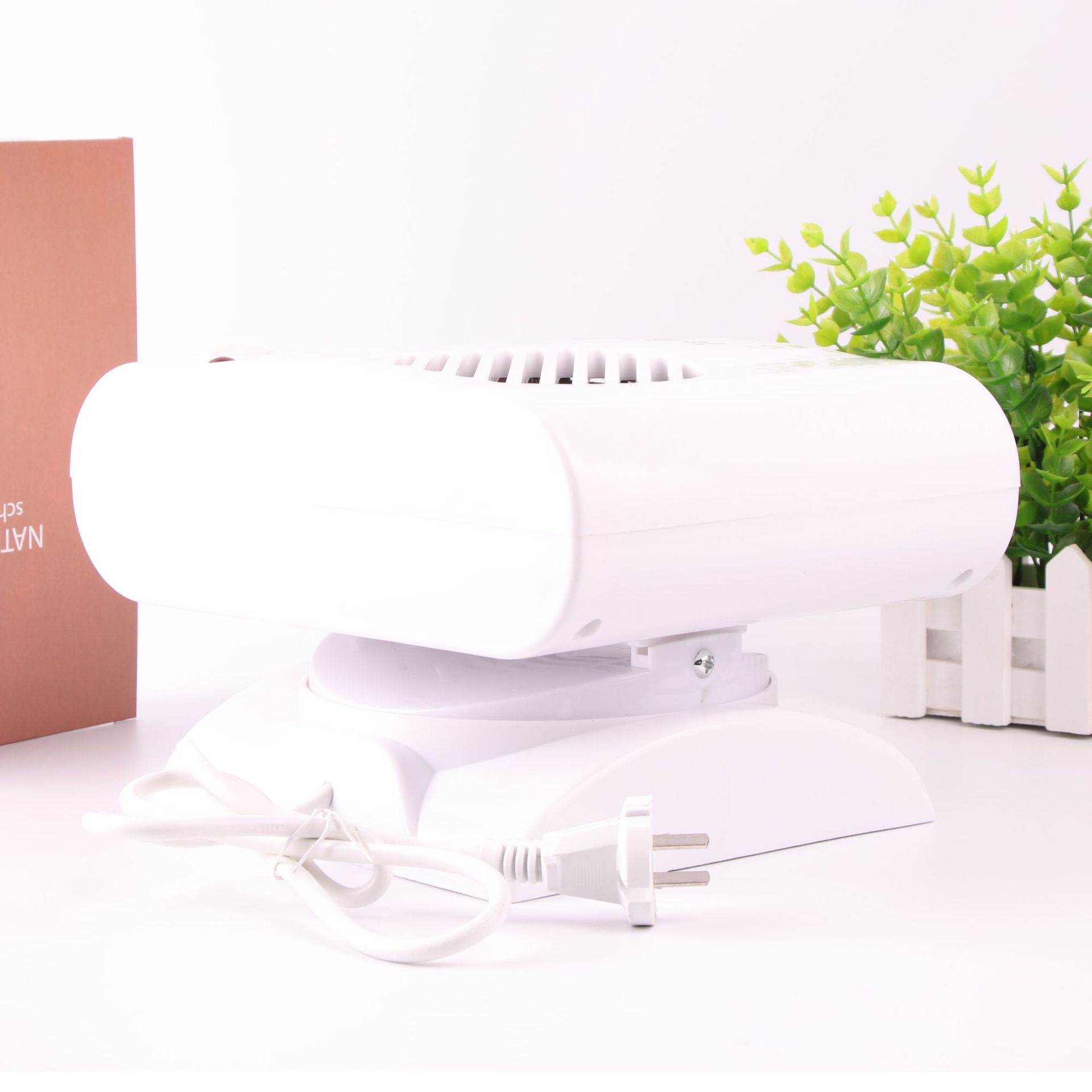 Mini Shaking Head Miniature Small Air Conditioning Warm Air Blower Cold and Warm Dual-Use Small Air Conditioning Gift Heater Wholesale