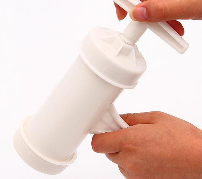 Fengren Multi-Functional Plastic Noodle Press Small Hand-Operated Noodle Maker Kitchen Household Manual Plastic Noodle Squeezer