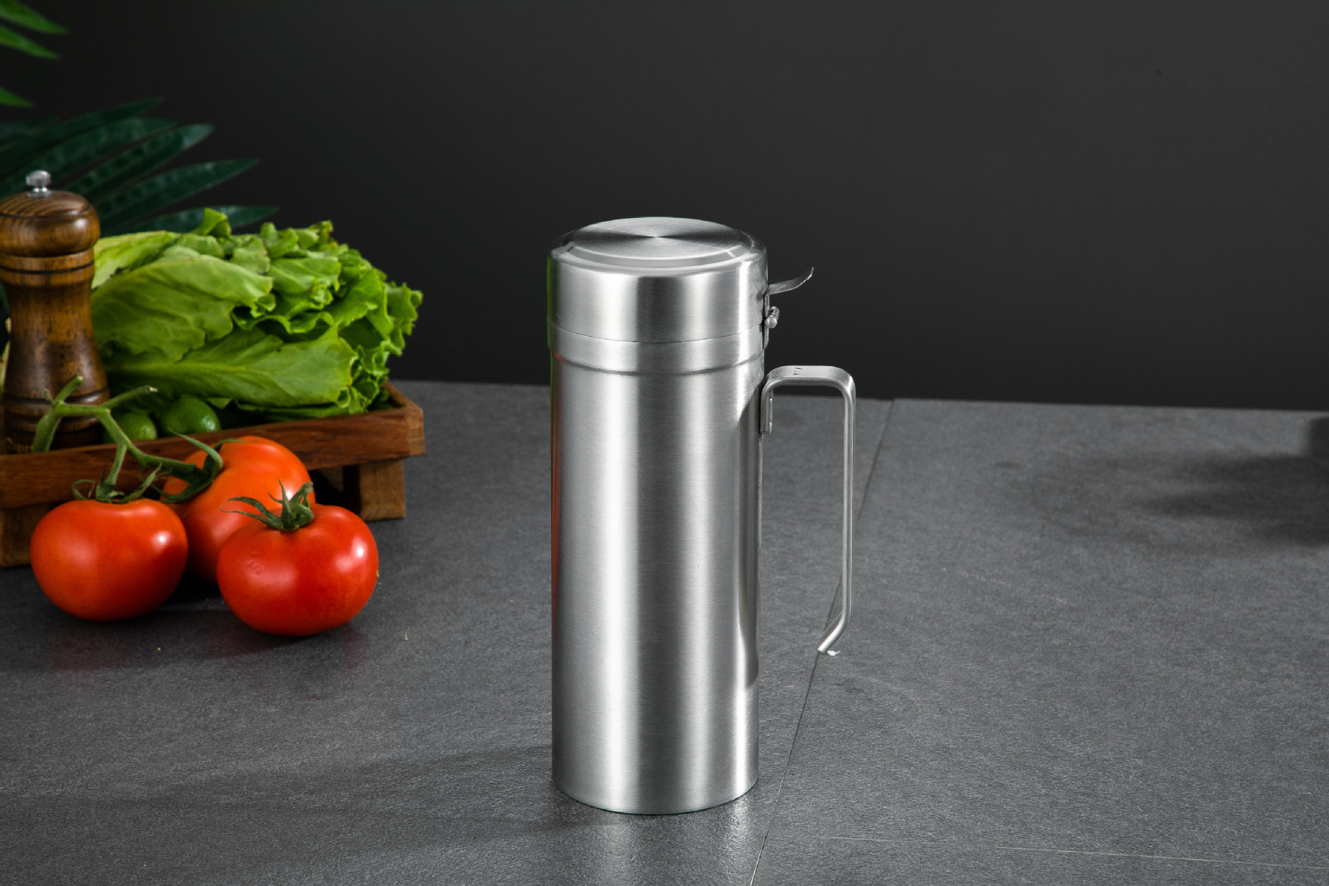 oil pot kitchen with soy oil bottle seasoning bottle sesame oil bottle vinegar pot leakproof large capacity oil tank