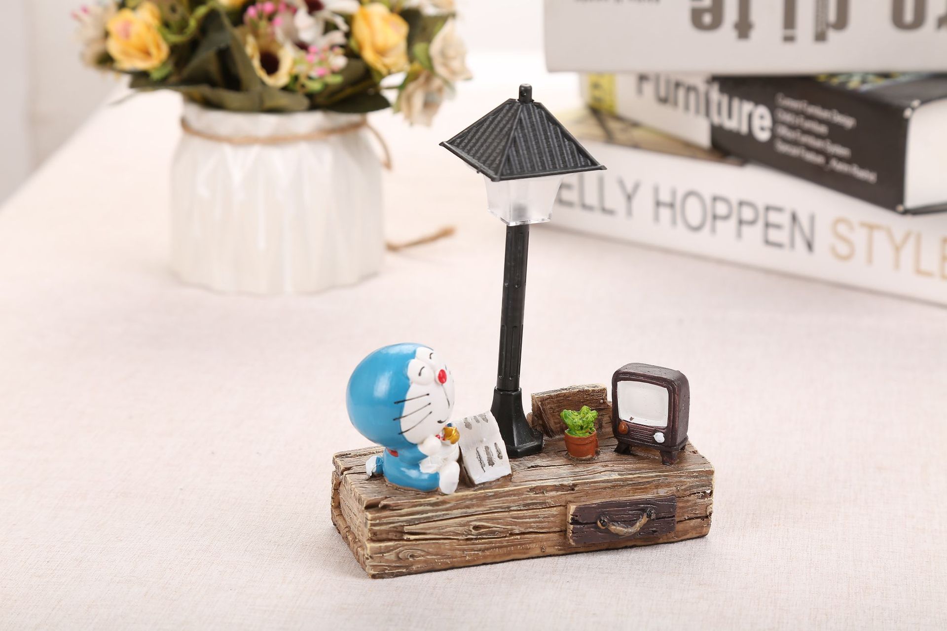 Imported arts and crafts Small Night Lamp Piggy Bank Garage Kits Ornaments Resin Crafts Birthday Gift Imported arts and crafts Small Night Lamp Piggy Bank Garage Kits Ornaments Resin Crafts Birthday Gift