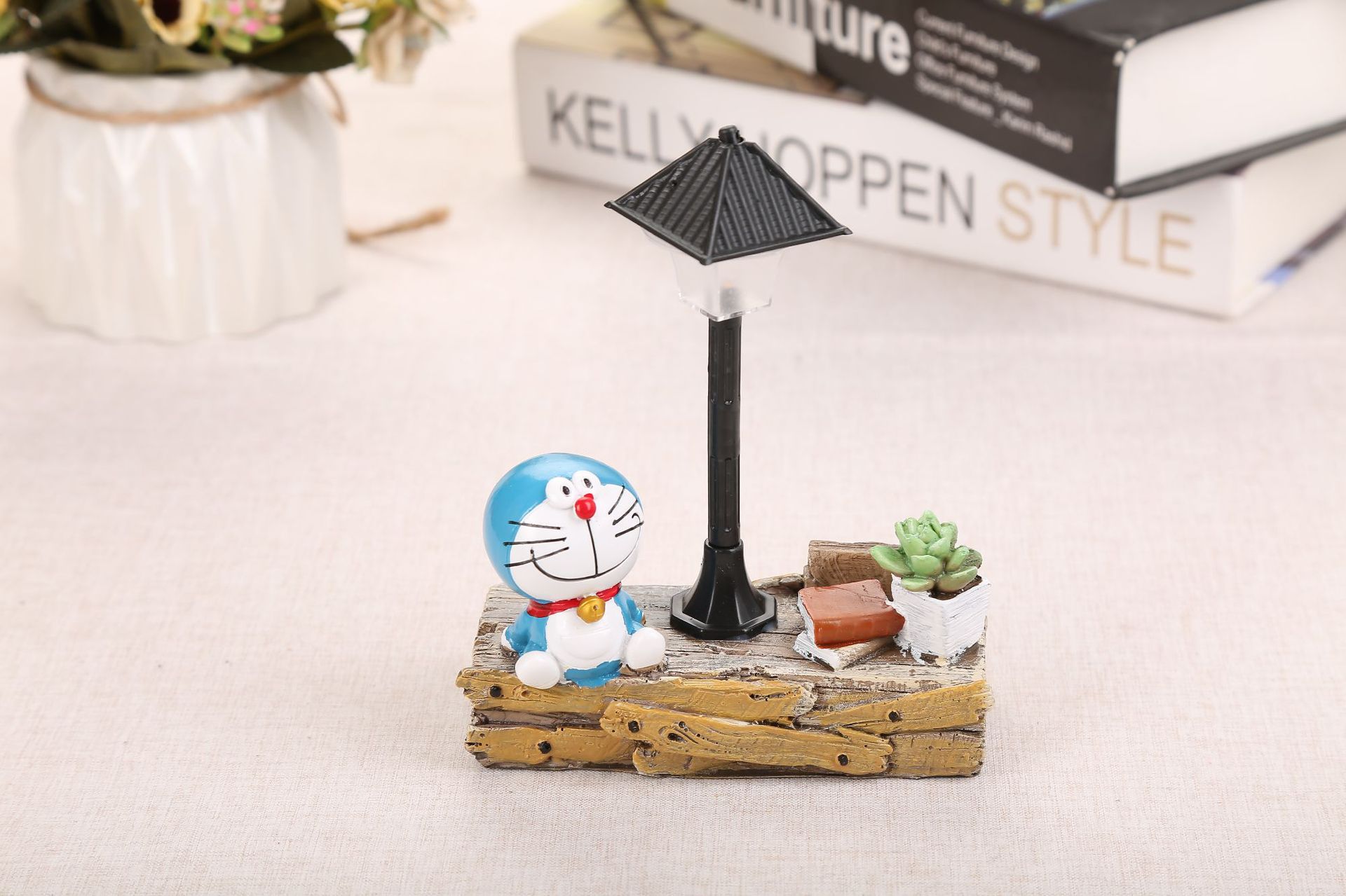 Imported arts and crafts Small Night Lamp Piggy Bank Garage Kits Ornaments Resin Crafts Birthday Gift Imported arts and crafts Small Night Lamp Piggy Bank Garage Kits Ornaments Resin Crafts Birthday Gift