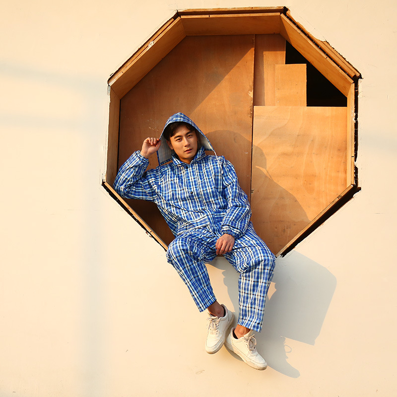 Foreign trade creative new products adult rainwear striped plaid raincoat fashion waterproof suit manufacturers wholesale Foreign trade creative new products adult rainwear striped plaid raincoat fashion waterproof suit manufacturers wholesale