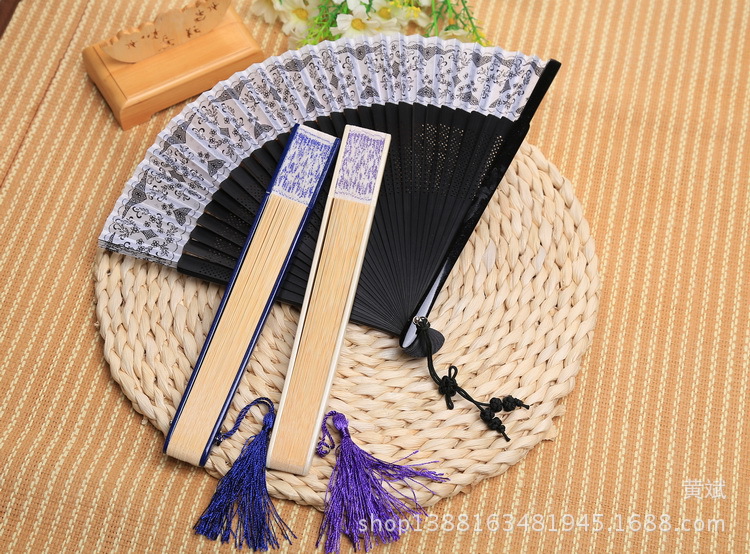 42 Square Chinese Style Painted Blue and White Porcelain Fan * Bamboo Fan Craft Gift Daily Use * Factory Direct Sales * High-End Female Fan 42 Square Chinese Style Painted Blue and White Porcelain Fan * Bamboo Fan Craft Gift Daily Use * Factory Direct Sales * High-End Female Fan