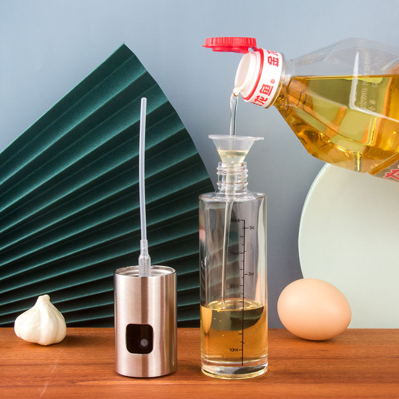 304 stainless steel spray bottle pneumatic barbecue kitchen cooking oil spray olive oil spray control oil pot 304 stainless steel spray bottle pneumatic barbecue kitchen cooking oil spray olive oil spray control oil pot