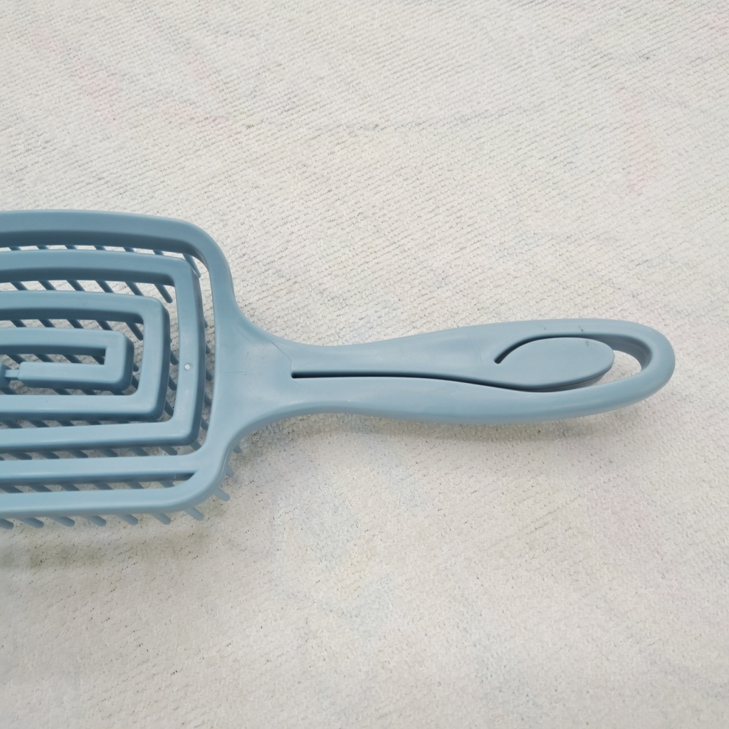 Mosquito-Repellent Incense Comb Ms. Long Hair Special Arc Large One Comb Bottom Air Cushion Airbag Massage Scalp Anti-Hair Loss Comb Mosquito-Repellent Incense Comb Ms. Long Hair Special Arc Large One Comb Bottom Air Cushion Airbag Massage Scalp Anti-Hair Loss Comb