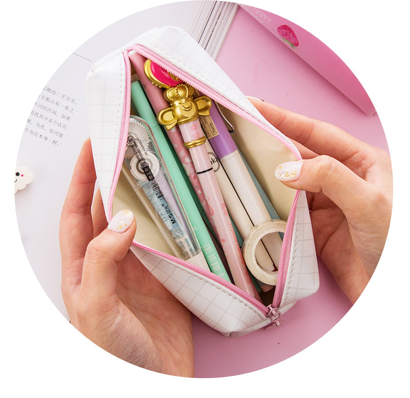 Douyin with web celebrity pencil box nb large capacity female students toothpaste pencil bag in Chesapeake express stationery supplies