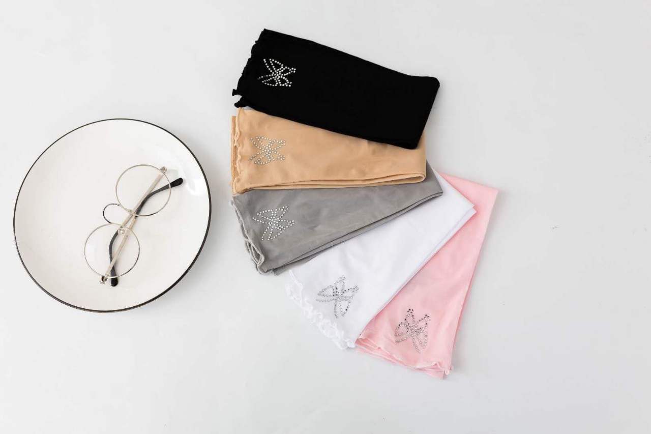 Free Shipping Summer Ice Sleeve Diamond Studded by Hand Elastic Mesh Ice Silk Driving Running Outing Style Sun-Proof and Breathable Sleeve Free Shipping Summer Ice Sleeve Diamond Studded by Hand Elastic Mesh Ice Silk Driving Running Outing Style Sun-Proof and Breathable Sleeve
