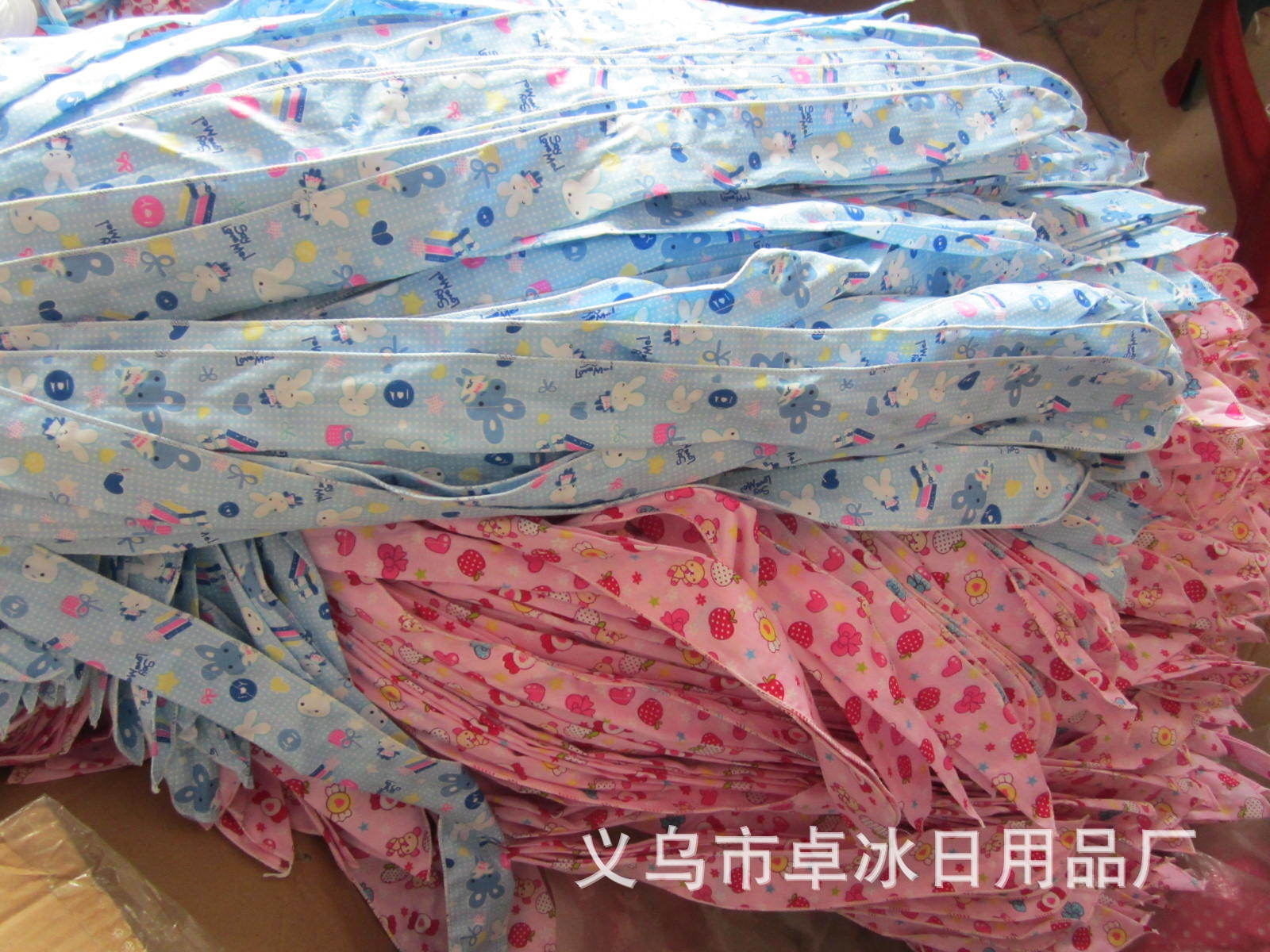Summer Supply Cold Feeling Iced Towel Outdoor Running Sports Cooling Ice-Cold Towel Towel Water-Filled Expansion Iced Towel Spot Goods