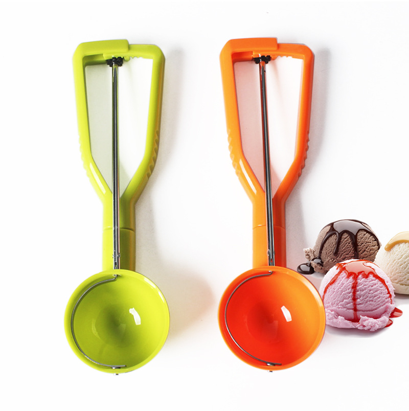 American Multi-Functional Semi-automatic Ice Cream Scoop Plastic Popsickle Stick Ice-Cream Spoon Ball Scoop Diameter 6.5cm